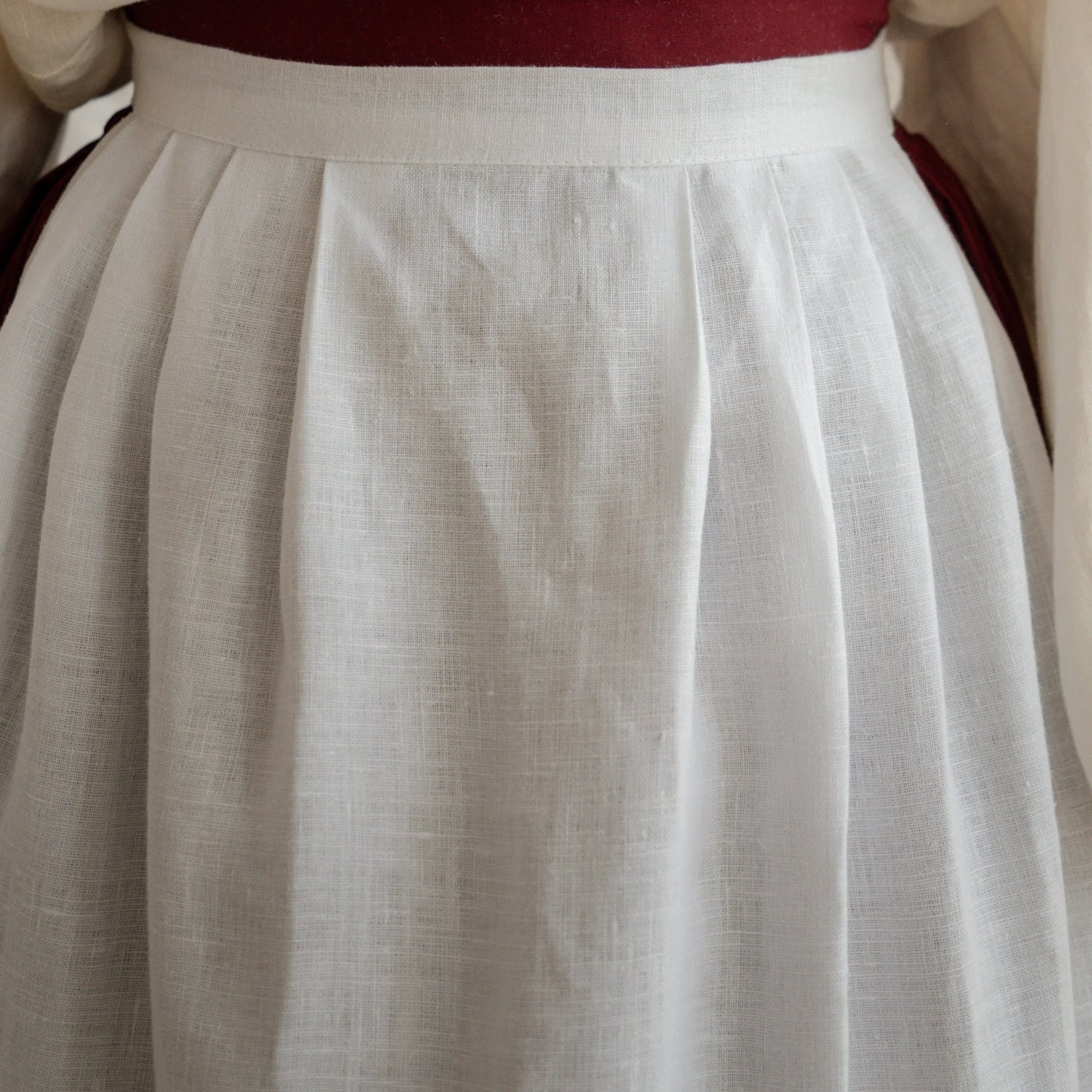 Фартух з мереживом - {МАЛЬВИ}