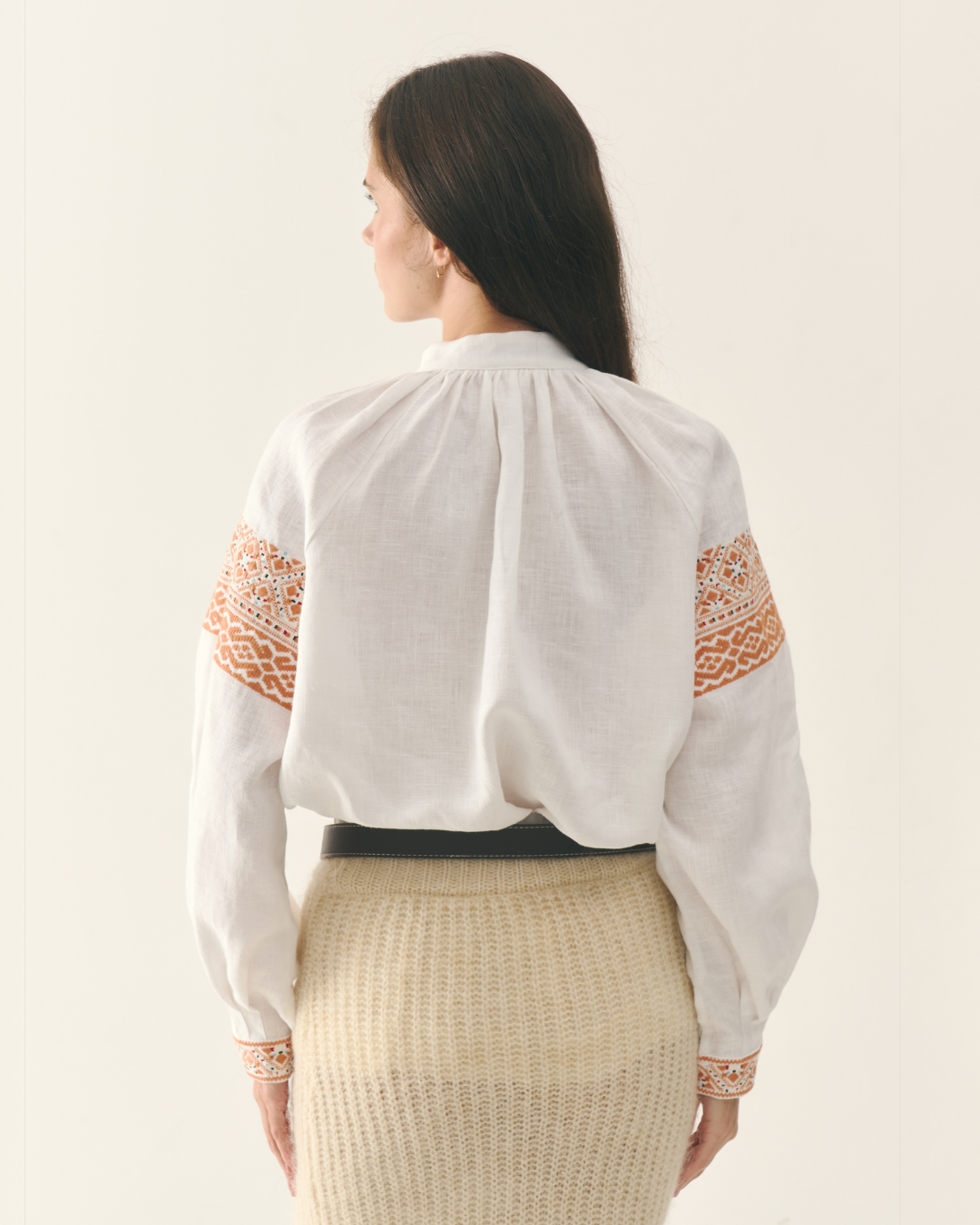 Традиційна вишита сорочка - {МАЛЬВИ}