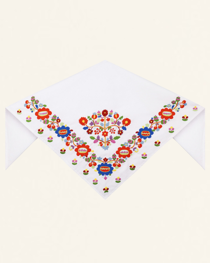 Біла лляна хустинка вишита квітами "Надсяння"