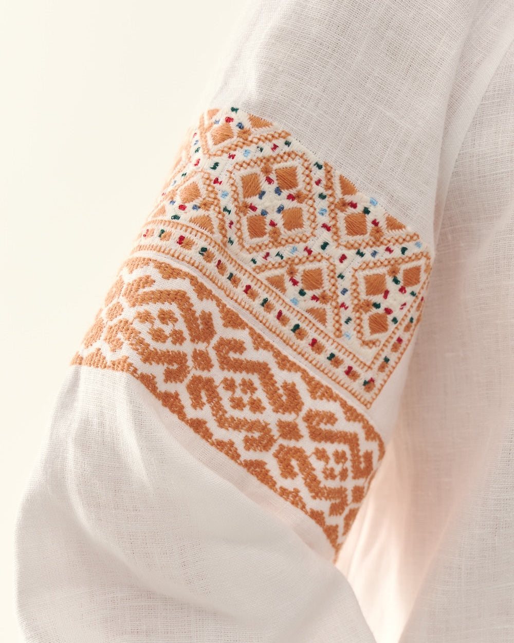 Сорочка з вишитими уставками - {МАЛЬВИ}