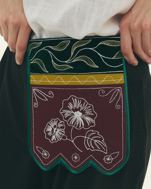 Вишита сумка на пояс