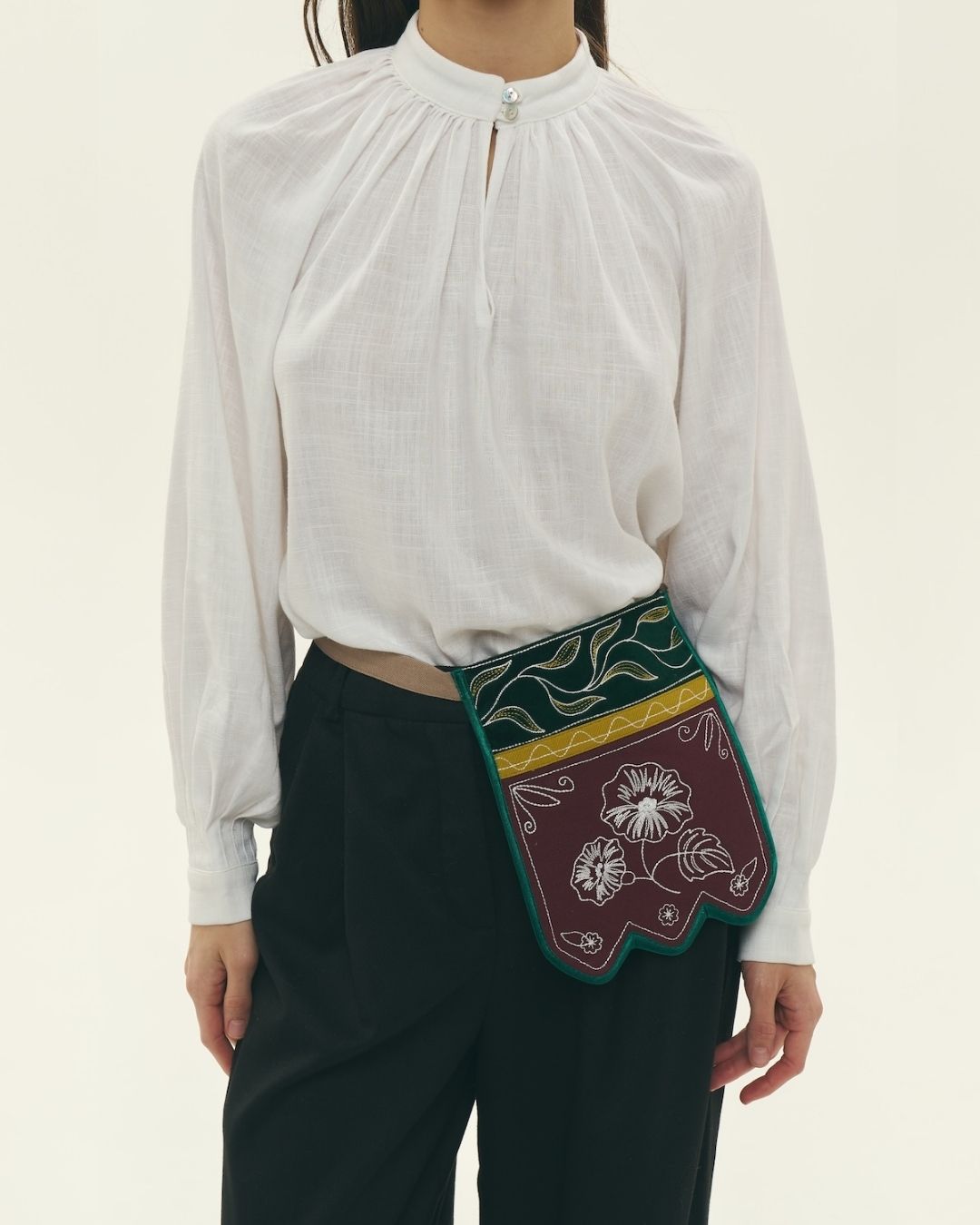 Етно кишеня на пояс з мальвою