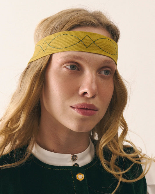 вишита повʼязка в етно стилі