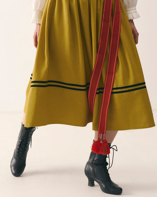 Крайка-пояс помаранчева з китицями "Надсяння"