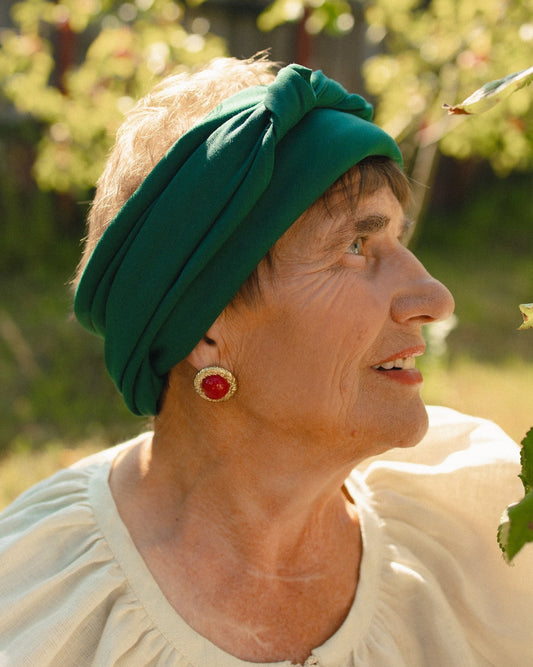 Традиційна однотонна хустка темно-зелена