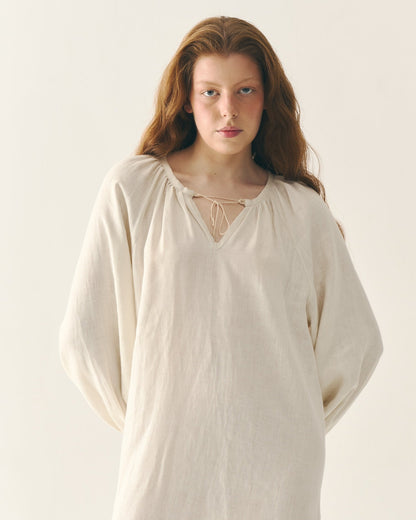 Довга традиційна сорочка бежева "Додільна"