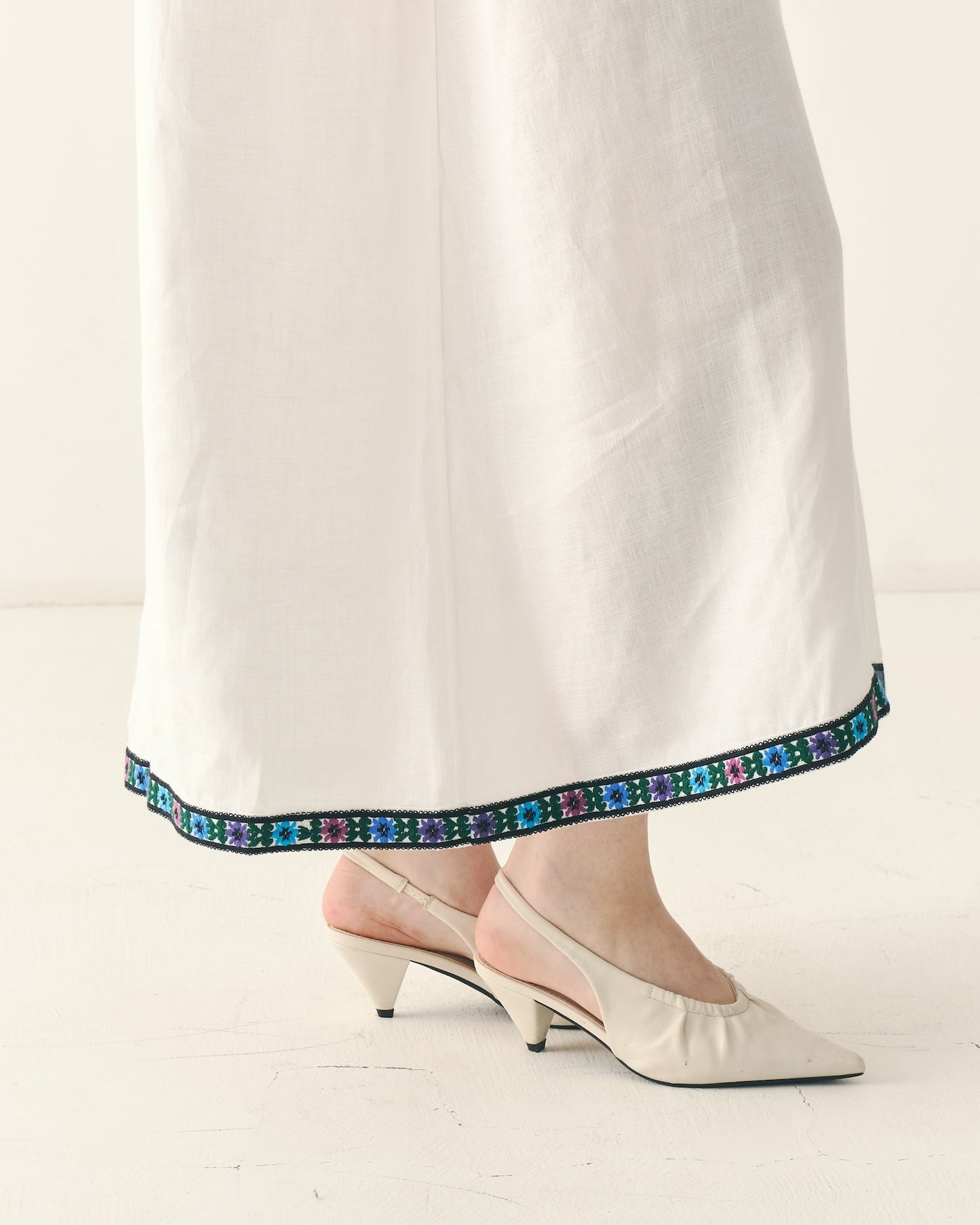 Довга вишита сорочка "Борщівська" з балабонами