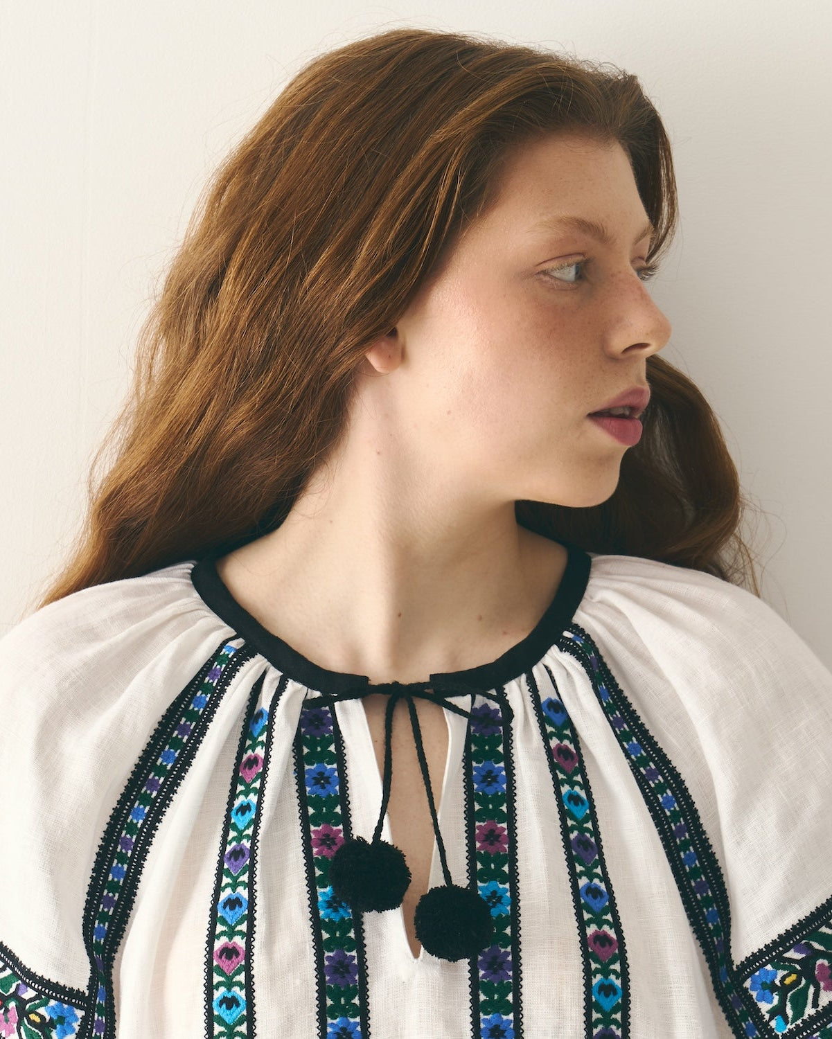 Довга вишита сорочка "Борщівська" з балабонами