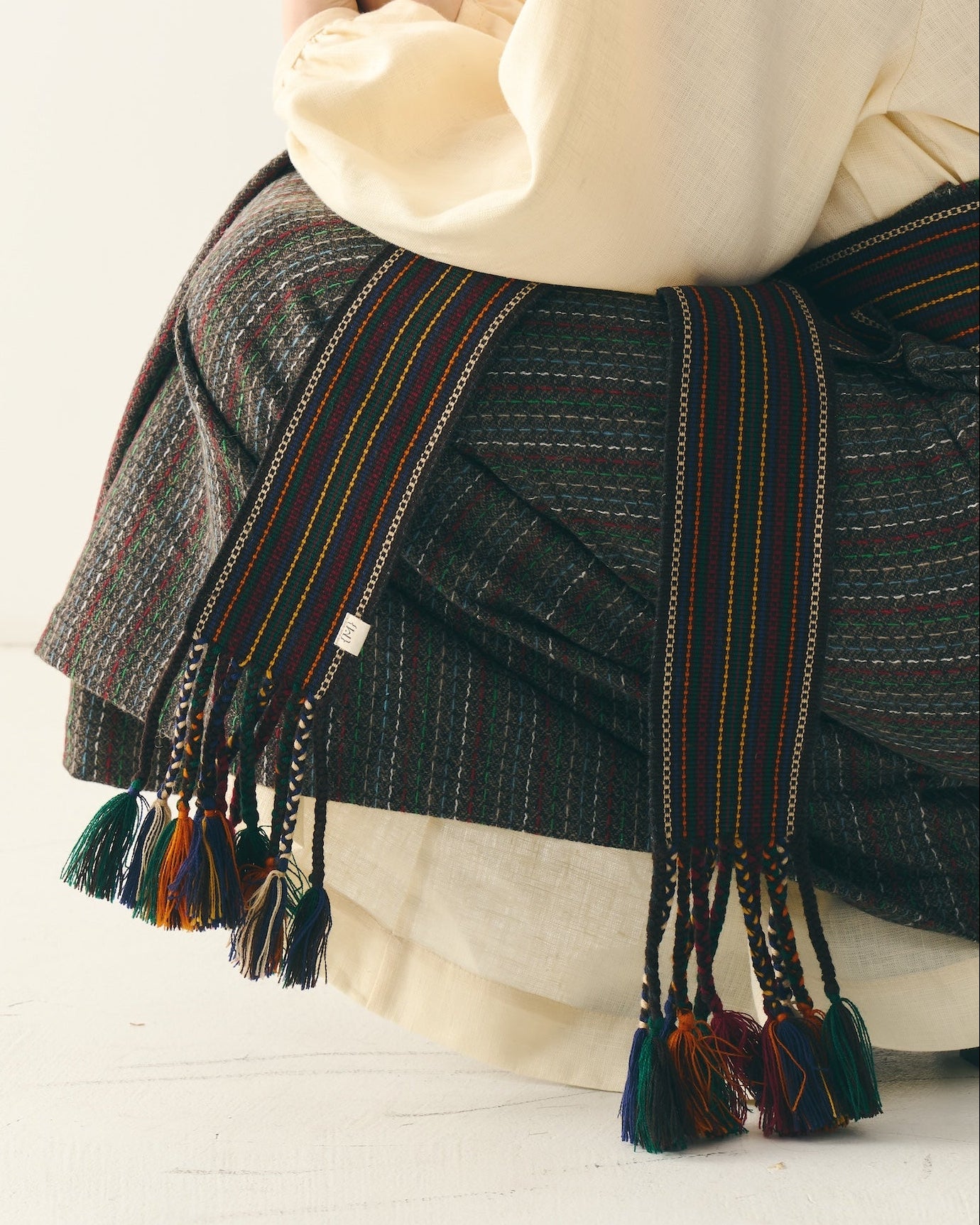 Коричнева крайка з китицями - {МАЛЬВИ}