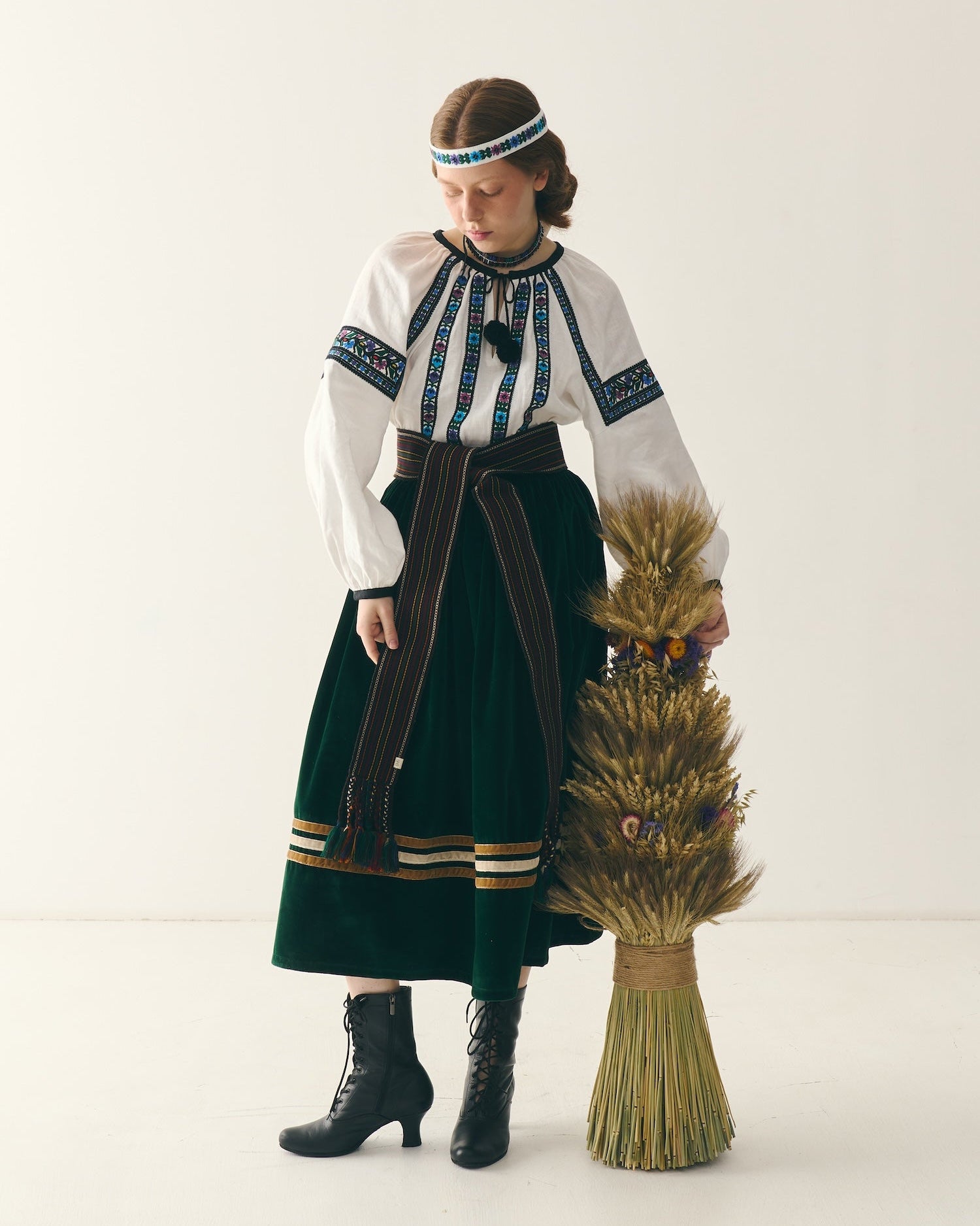 Тернопільський традиційний одяг - Мальви